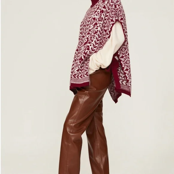 LA DoubleJ Burgundy and Cream Turtleneck Sweater - Picture 4 of 6